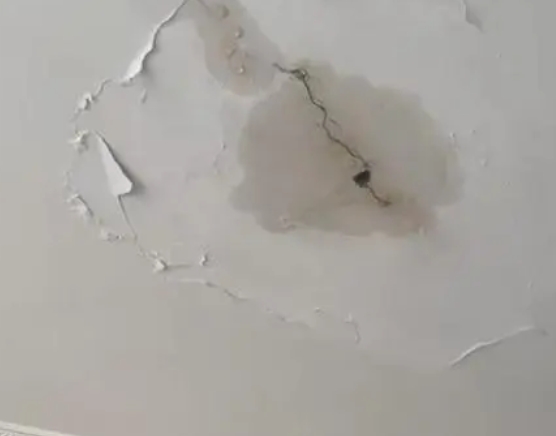 建邺阳台漏水维修公司分享下屋面防水工程质量问题原因分析